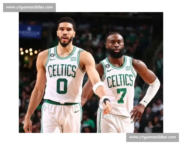 骑士凯尔特人第二场鏖战攻防博弈胜负悬念再起季后赛焦点之夜强强对话